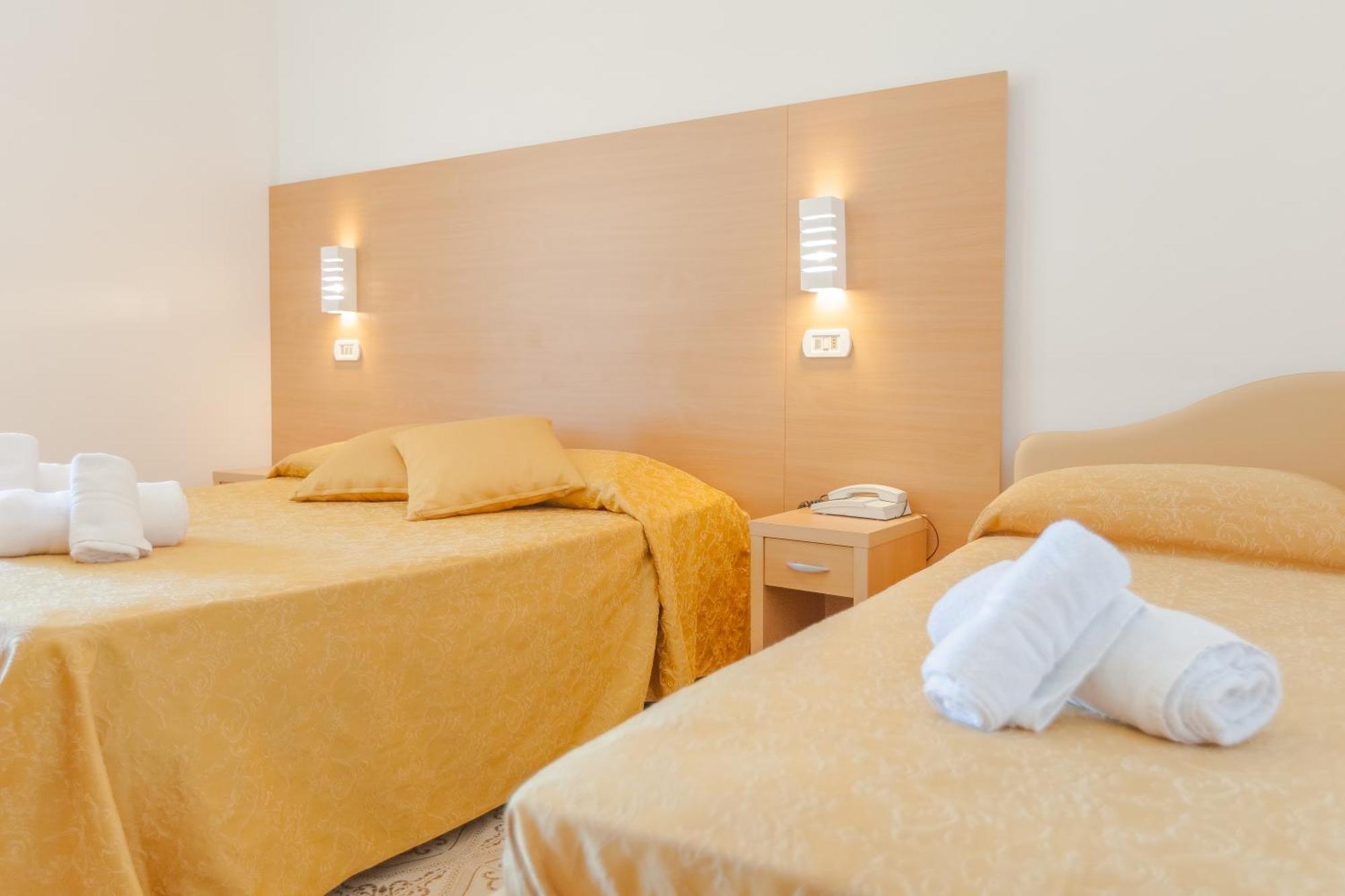 Hotel Patrizia Riccione Buitenkant foto