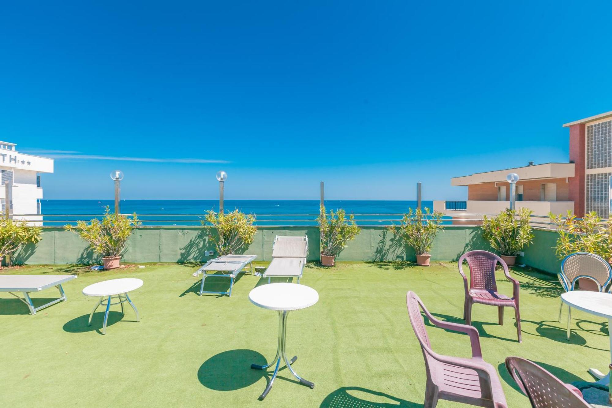 Hotel Patrizia Riccione Buitenkant foto