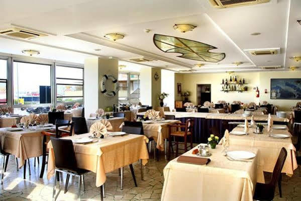 Hotel Patrizia Riccione Buitenkant foto